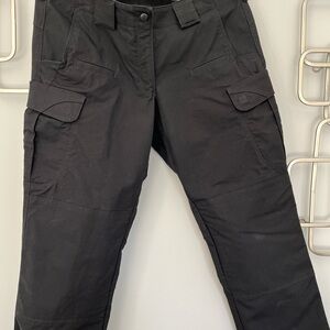 5.11 Tactical Pants black with cargo side pocket
Womens Size 14